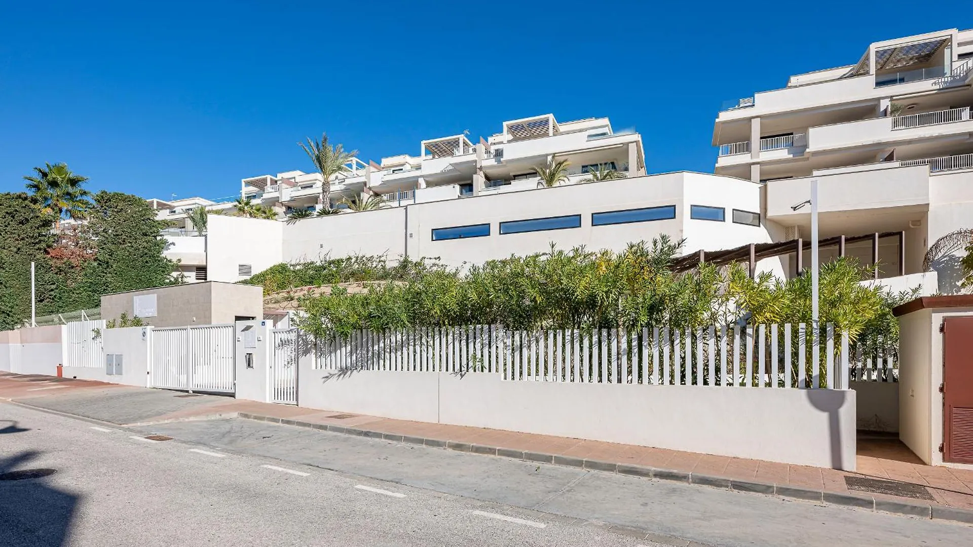 Modern Flat With 2 Bedrooms, Terrace, And Pool In Cala De Mijas La Cala De Mijas Apartment