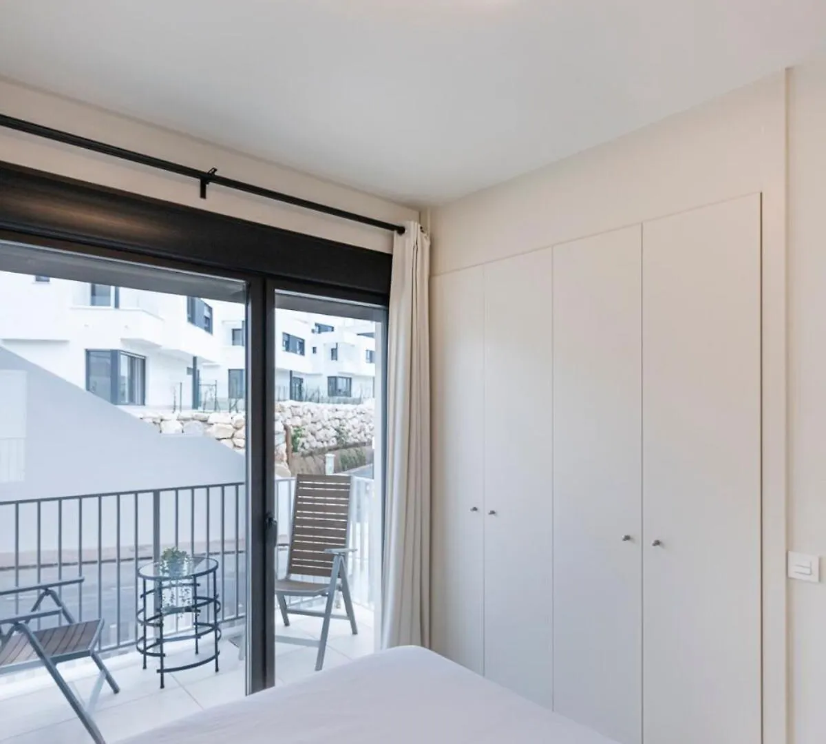 Апартаменты Modern Flat With 2 Bedrooms, Terrace, And Pool In Cala De Mijas Ла-Кала-де-Михас Испания