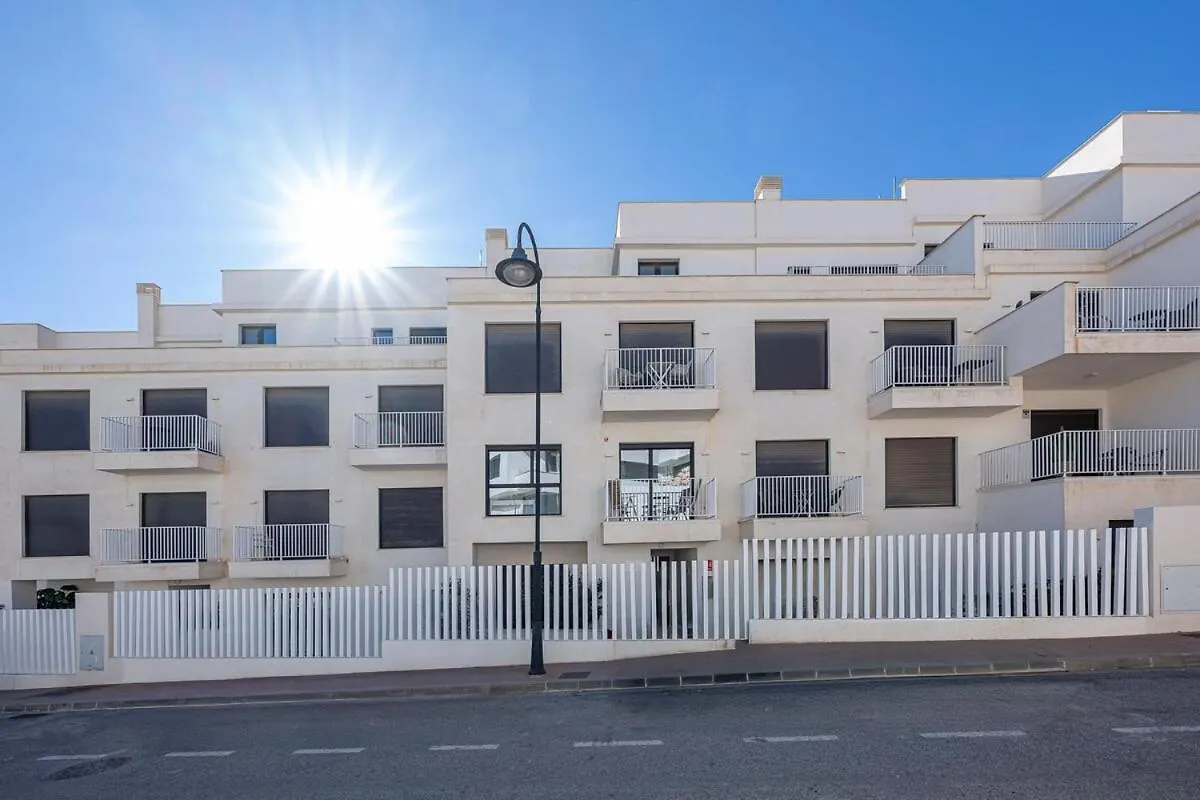 Modern Flat With 2 Bedrooms, Terrace, And Pool In Cala De Mijas Ла-Кала-де-Михас