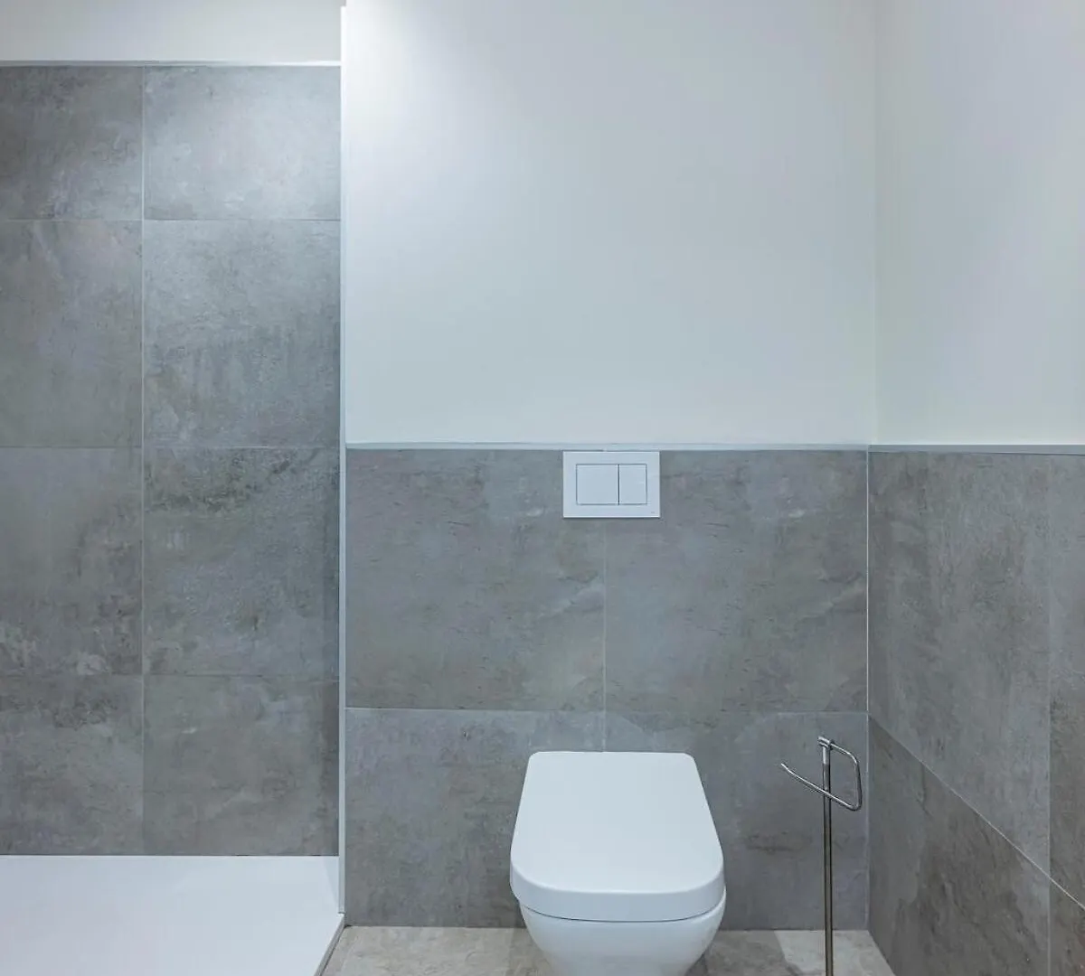 Modern Flat With 2 Bedrooms, Terrace, And Pool In Cala De Mijas Ла-Кала-де-Михас