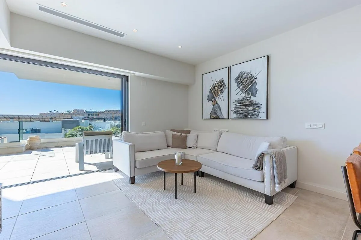 Modern Flat With 2 Bedrooms, Terrace, And Pool In Cala De Mijas Ла-Кала-де-Михас 0*,  Испания